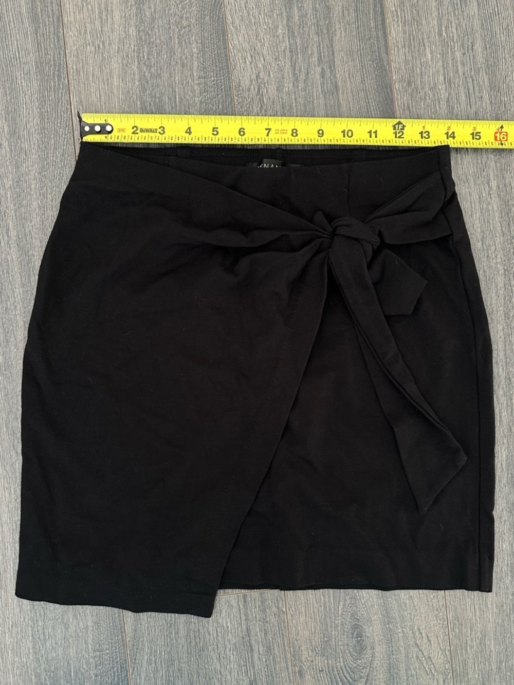 🔥2/$15 NWOT Women’s Black Wrap Mini Skirt with Tie Front Size Medium Academia - Picture 3 of 6